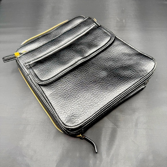 VINTAGE 1999 RELIC LEATHER CROSSBODY ORGANIZER BAG. EUC - B46 - Picture 4 of 11